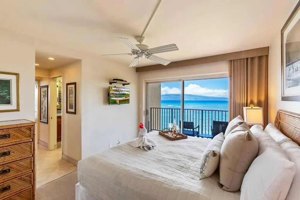 Hololani A404- Ocean Views From Every Room, 2 Bedroom Condo Kahana