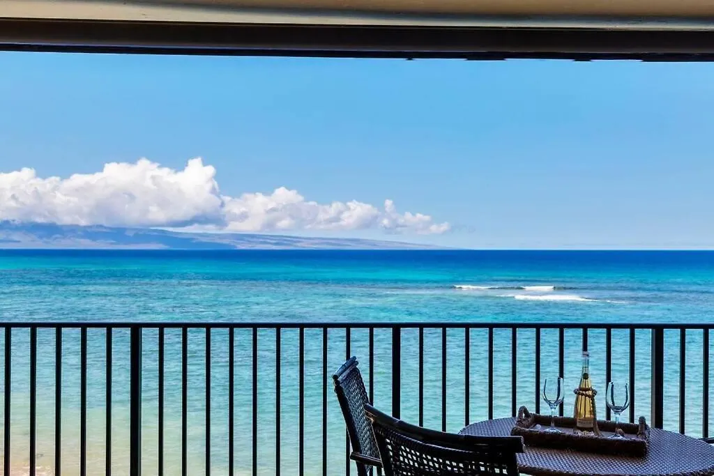 Hololani A404- Ocean Views From Every Room, 2 Bedroom Condo Kahana