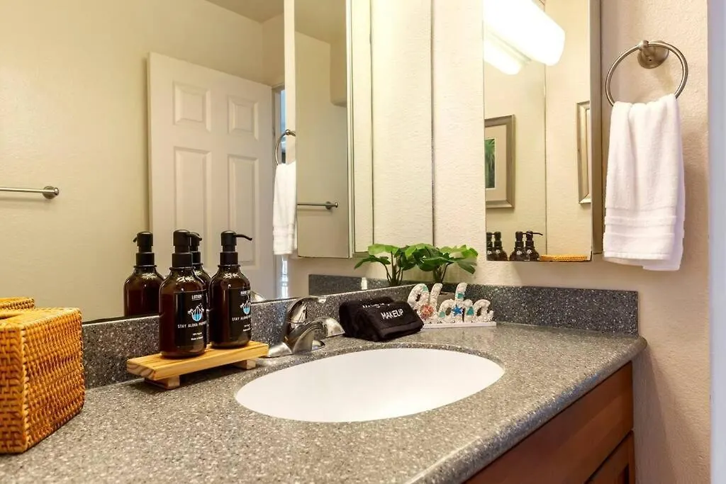 Hololani A404- Ocean Views From Every Room, 2 Bedroom Condo Kahana Apartment