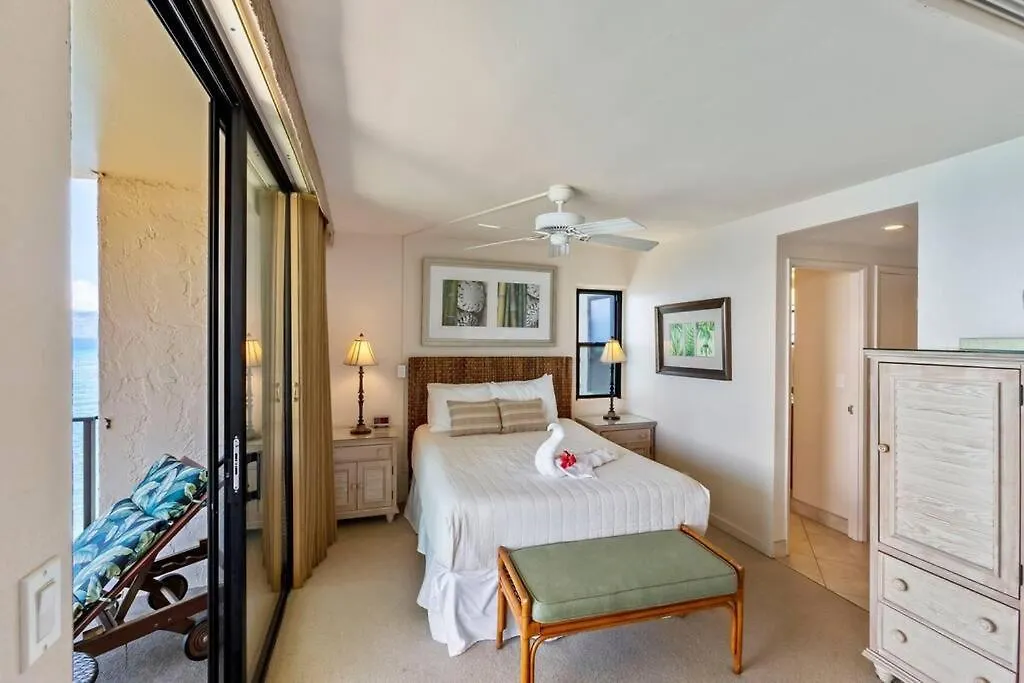 Hololani A404- Ocean Views From Every Room, 2 Bedroom Condo Kahana