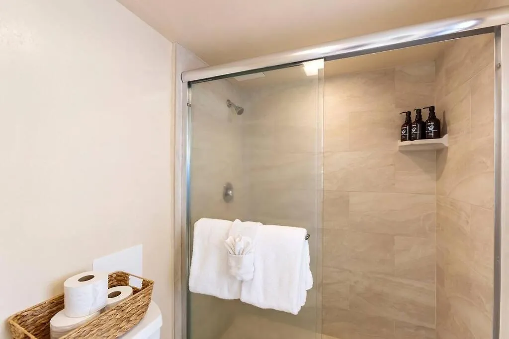 Apartment Hololani A404- Ocean Views From Every Room, 2 Bedroom Condo Kahana