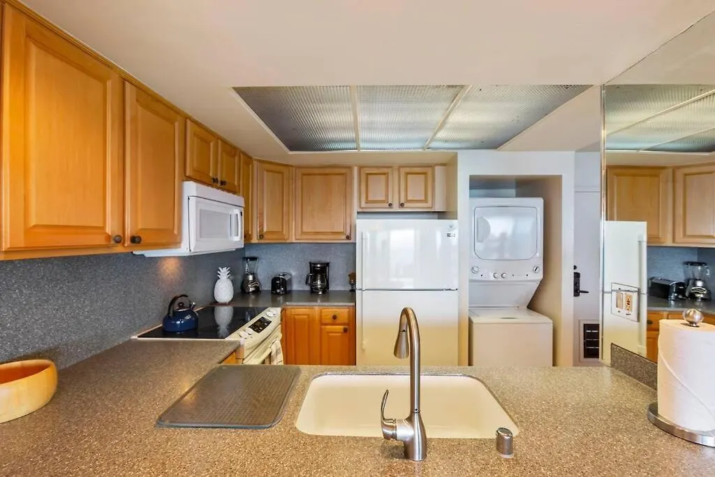 Hololani A404- Ocean Views From Every Room, 2 Bedroom Condo Kahana United States